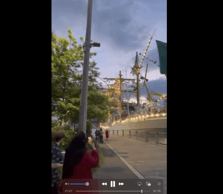 El buque Cuauhtémoc sufre percance en el puente de Brooklyn